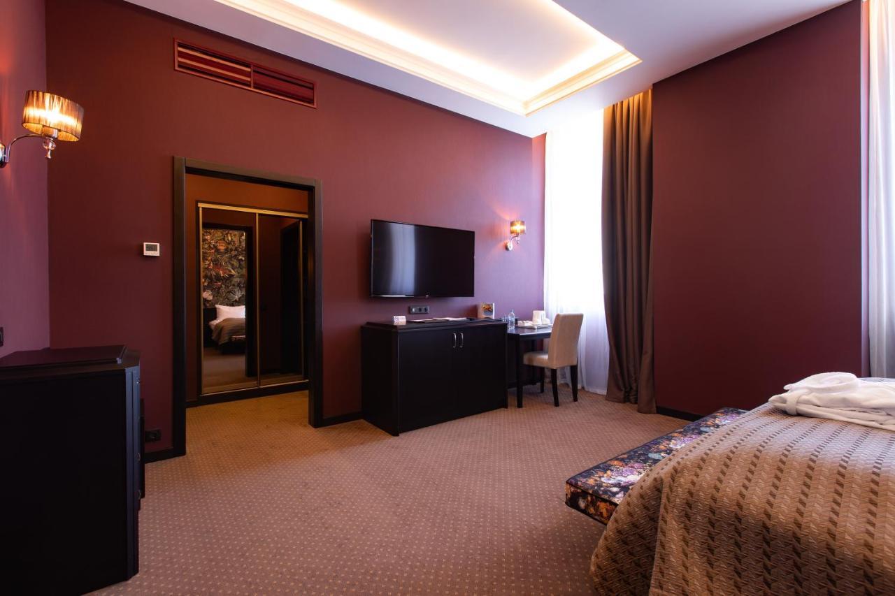 Tsunami Spa Hotel Днепър Екстериор снимка