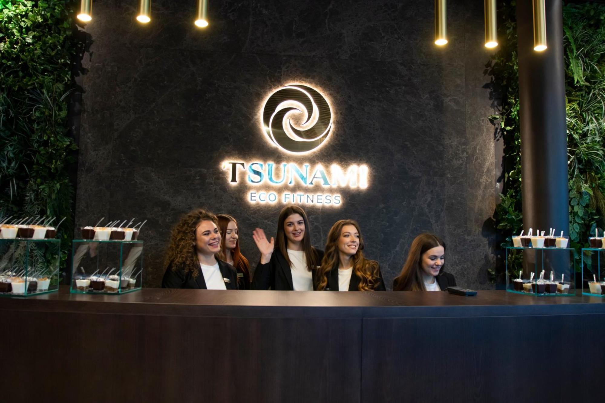 Tsunami Spa Hotel Днепър Екстериор снимка