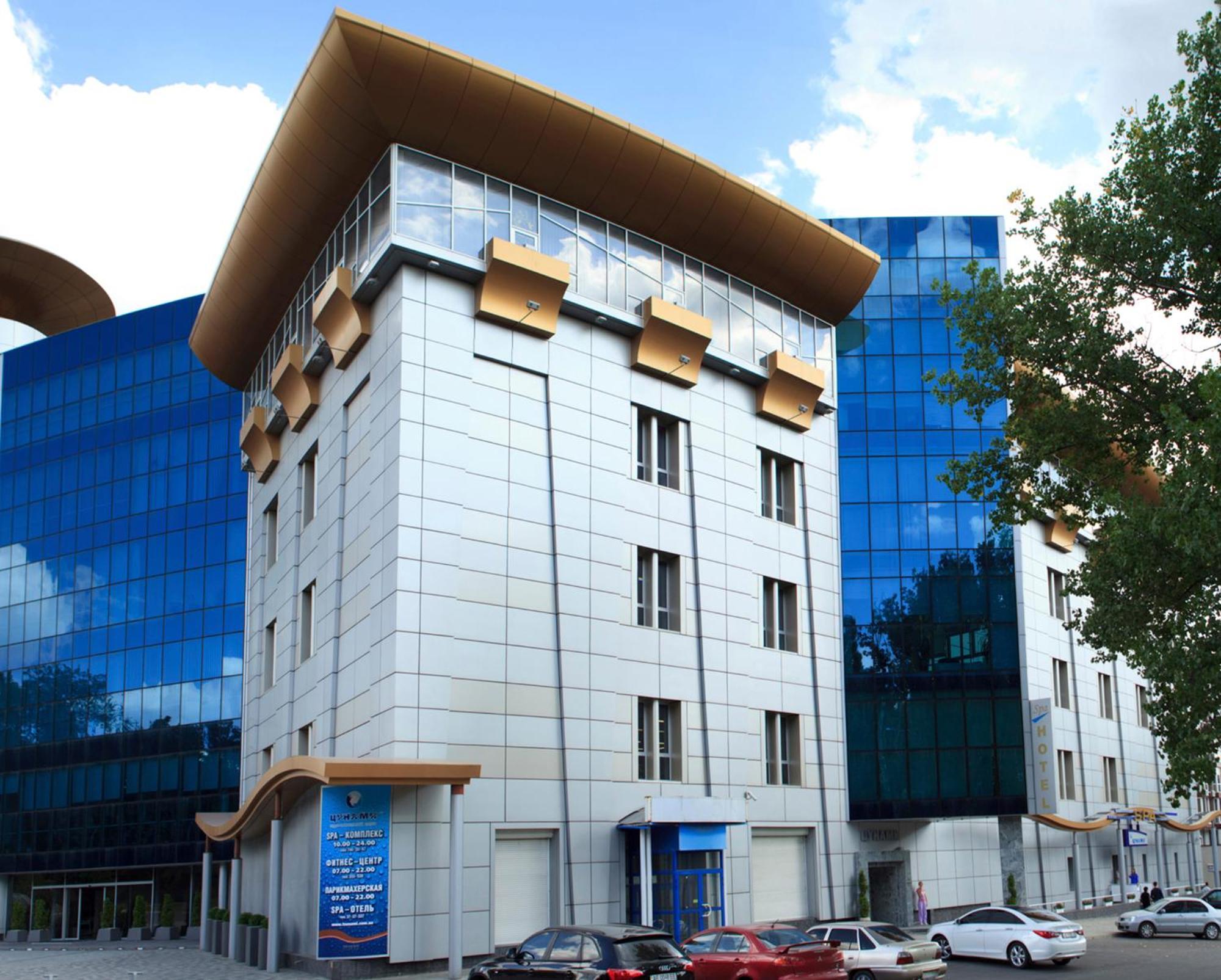Tsunami Spa Hotel Днепър Екстериор снимка