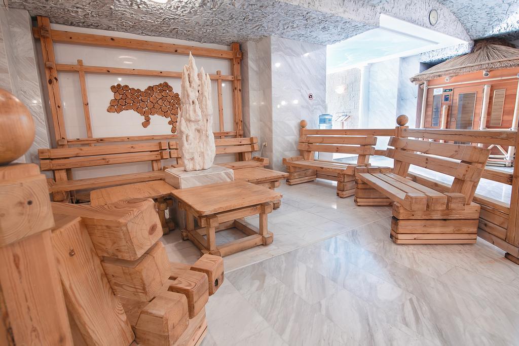 Tsunami Spa Hotel Днепър Екстериор снимка